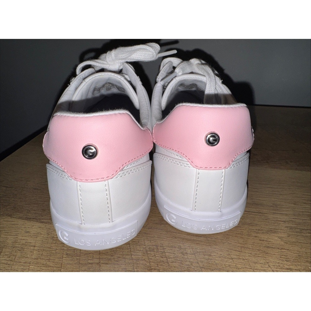 GUESS Women's White Pink Comfort Sneakers Logo Star Heart Lips Accents 9.5 NEW - Picture 7 of 11